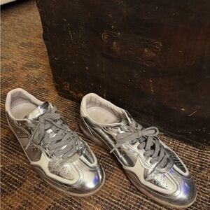 Alohas Silver Metallic Sneakers